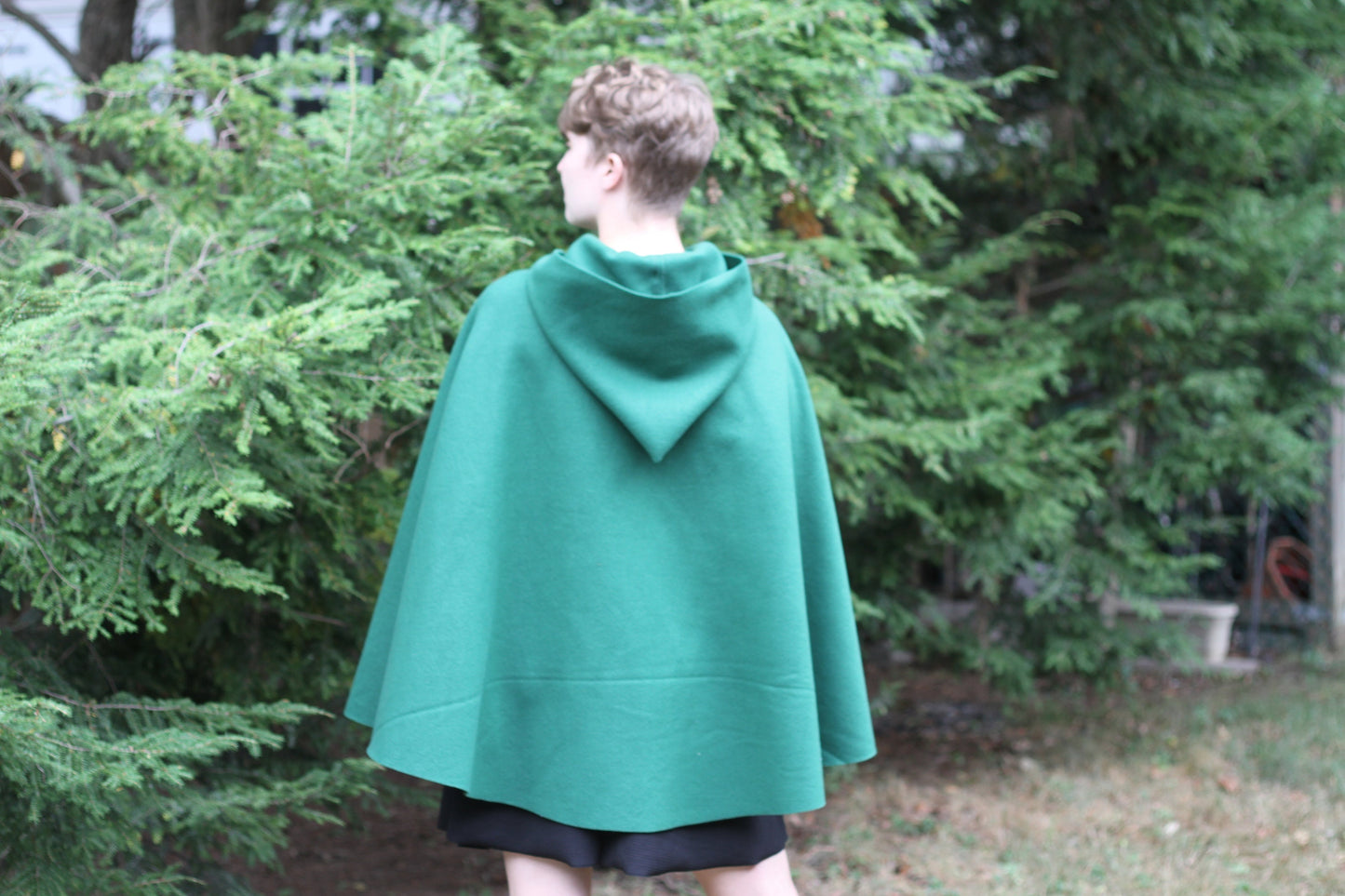 GREEN Hooded Cape Cloak,  Adult Child Toddler Halloween Costume, Cosplay LARP Hobbit LOTR Archer Elven